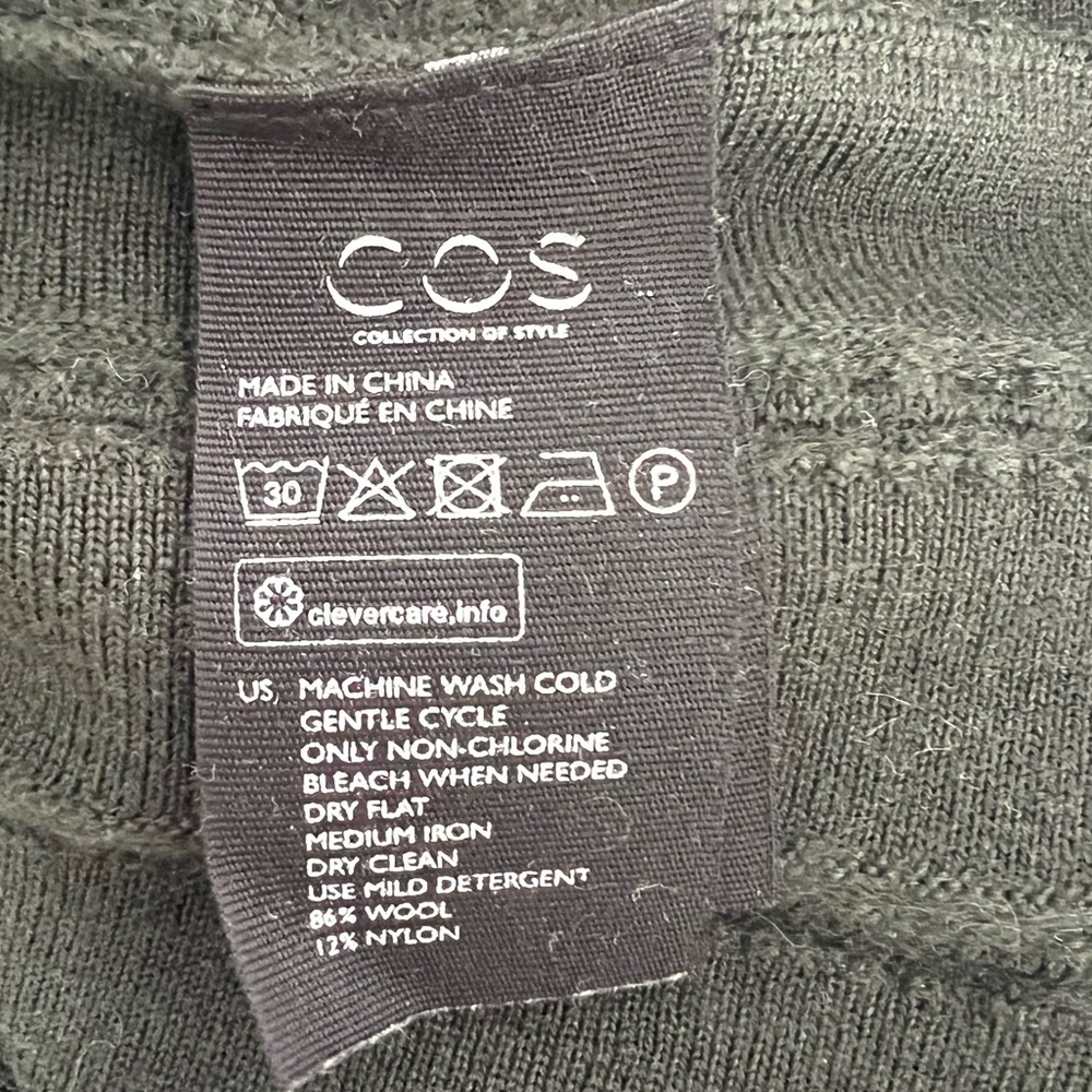 COS sleeveless turtle neck - Picture 3 of 8
